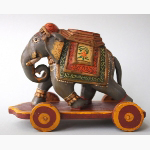 Ele. Holzelefant bemalt auf Rädern Indien